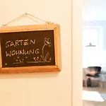 Rotes Haus Bregenz Garten Wohnung
